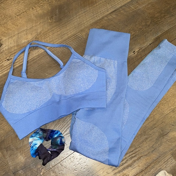 2 Piece Workout Set - Picture 2 of 2